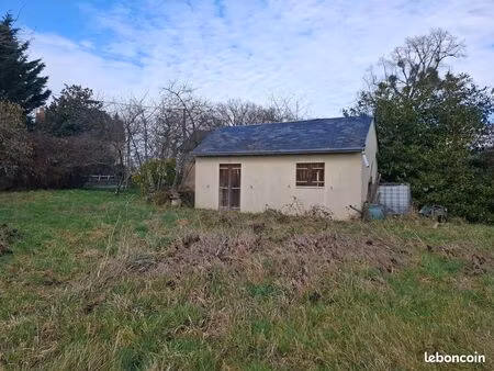 maisonnette et terrain