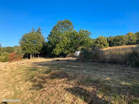 terrain 585m² argnat / sayat