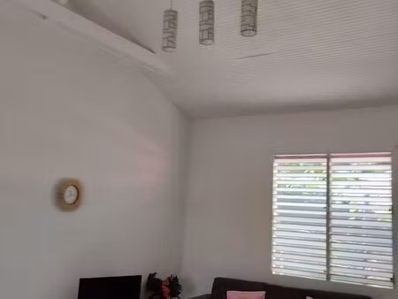 425 4 pièces. 100m2. gosier
