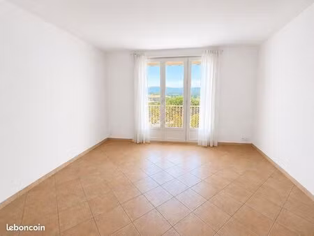 t4 vue dominante à etoile