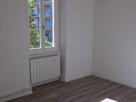 appartement proche école d'infirmières  hôpital...;