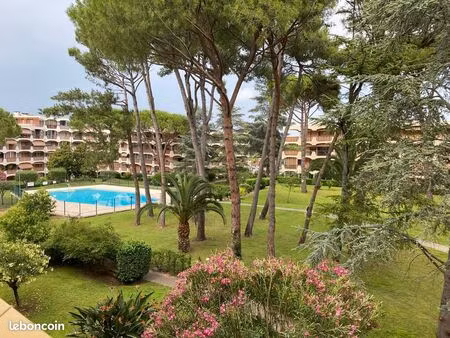 studio meublé / parc / piscine