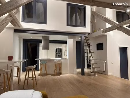 appartement meublé atypique 3/4 pièces – 90 m² carrez – dernier étage avec ascenseur – con