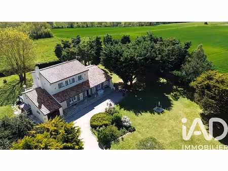 vente maison 5 pièces 145 m² à gourgé (79200)  198 000 €