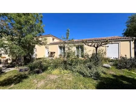 maison plain pied avec garage et dependances