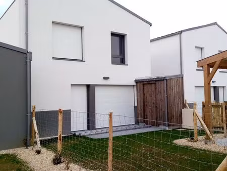 particulier loue maison récente t4