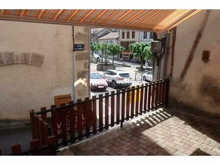 maison de village avec terrasse