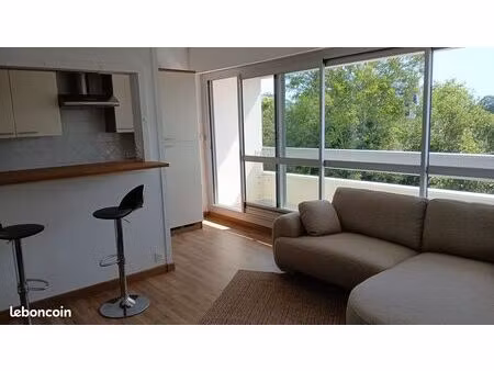 t2 meublé de 32 m² avec terrasse  cave et parking – bordeaux caudéran