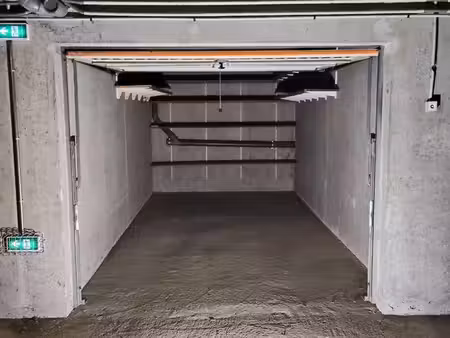 box garage