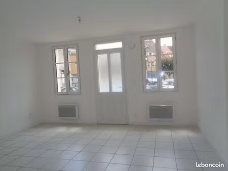 studio à saint amand montrond