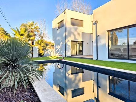 superbe villa contemporaine a 200 m de la plage