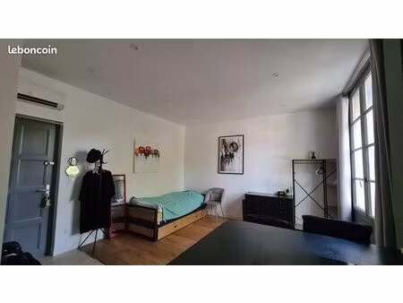 avignon studio intra muros
