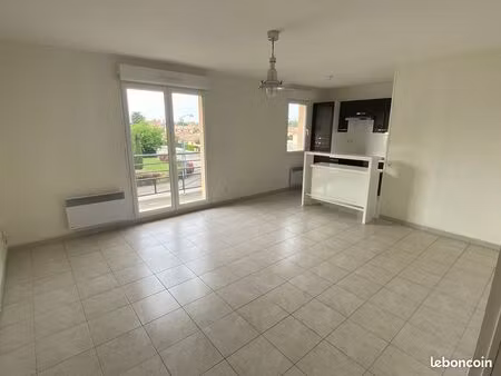 appartement type 2 guihlerand