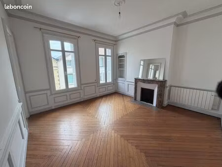 loue f2 quartier saint vincent