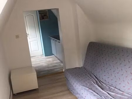location studio meublé