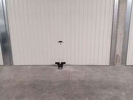 loue garage sécurisé