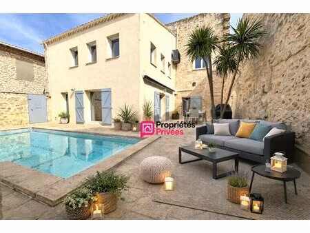 a vendre mas en pierre de 340 m2 avec piscine situé à mauguio et à 10 min de la plage