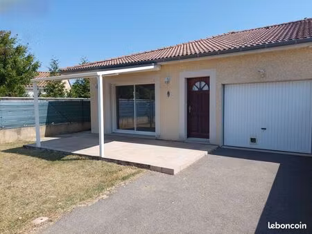 pizançon  maison très bien située - cuisine neuve – 3 chambres - jardin – chauffage gaz au