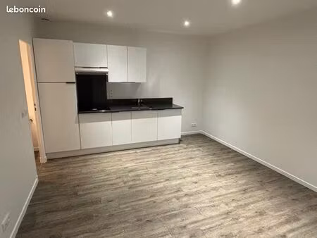 un appartement f2 - 33 m2 + parking couvert