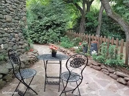 studio + terrasse - proche lac du salagou