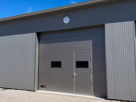 local stockage hangar