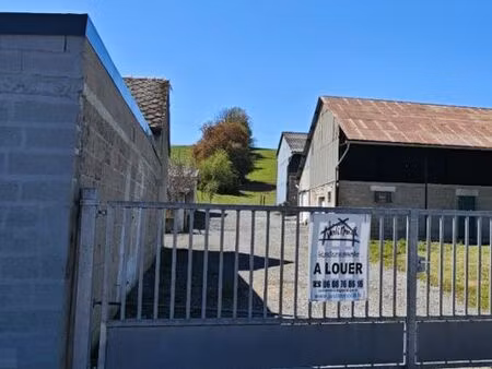 grand garage 50 m²