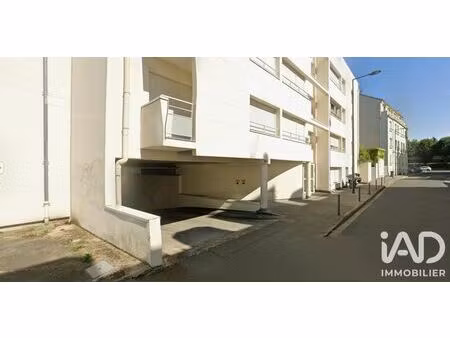 parking à tours (37000)