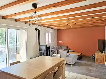 vente maison 4 pièces 94 m² à riom (63200)  245 000 €