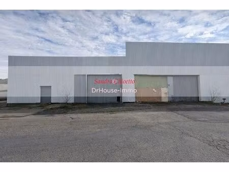 entrepôt de 1500 m2 à bassens