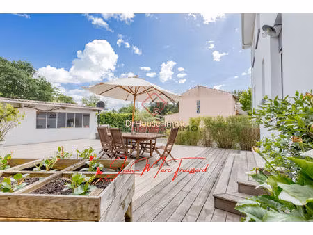 merignac arlac maison familiale de 6 pièces avec garage et terrasse à mérignac