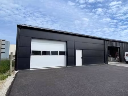 location local d’activités landevant 56690 117m²