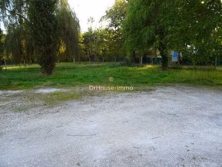 terrain a batir 596 m²