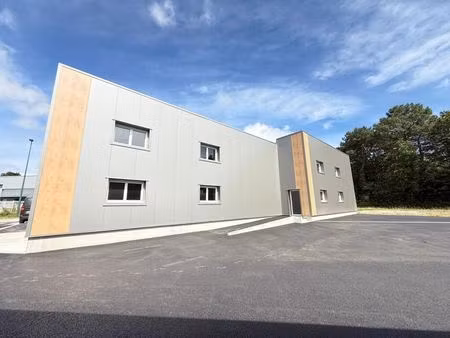 location local d’activités plougoumelen 56400 180m² à 386m²