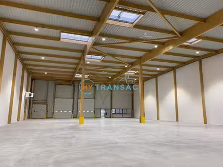location entrepôt brie-comte-robert 77170 1636m² à 3257m²