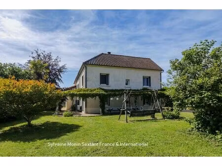 propriété de charme avec logement indépendant  piscine  sauna et 1 4 hectare de terrain