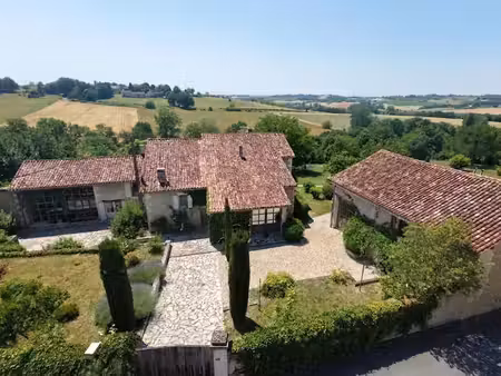 superbe propriété de cinq chambres et maison d'amis