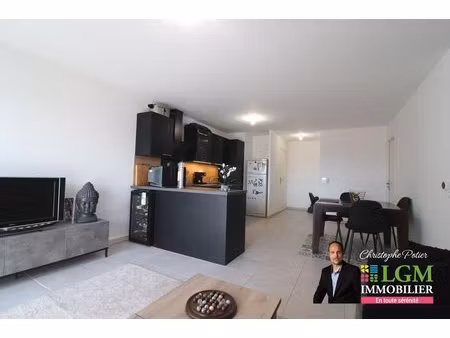 monteux (84) - très bel appartement lumineux t4 de 75 m² avec vue sur le ventoux