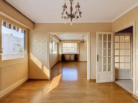 vente appartement 4 pièces  75.00m²  angers