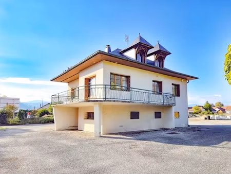 vente maison 8 pièces 127 m² à virignin (01300)  262 000 €