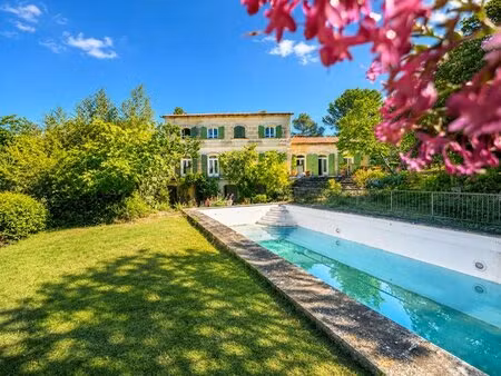 demeure de prestige pernes les fontaines avec vue magique