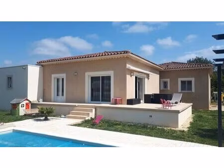 maison familiale moderne – 5 pièces – 162 m² – avec piscine