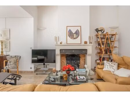l'élégance architecturale maison d'architecte nimes 5 pièce(s) 182.8 m2