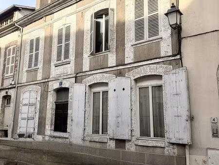 immeuble à sens (89100)