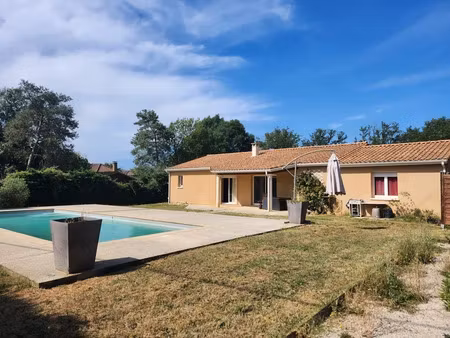 vente maison 5 pièces 132 m² à montignac (24290)  272 000 €