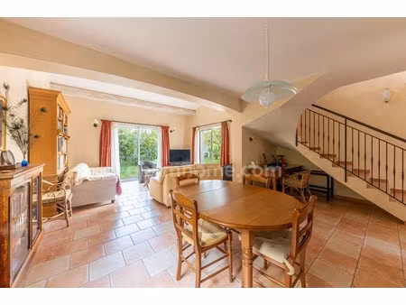 vente maison 4 pièces 119 m² à estoublon (04270)  275 000 €