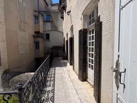 vente maison 6 pièces 232 m² à villeneuve-de-berg (07170)  320 000 €