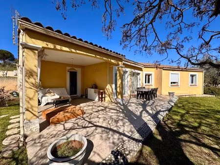 villa avec garage et abris voiture