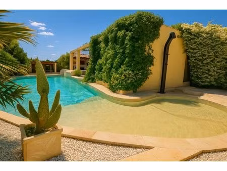 villa t5 de plain-pied avec piscine et stationnement camping-car - pouzols minervois