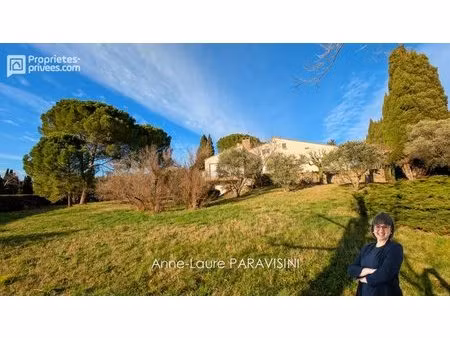 maison d'architecte dans le sud de la france face au canal du midi