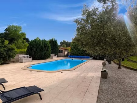 villa plain pied sur les hauteurs de limoux avec piscine
